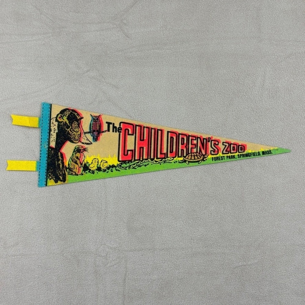 VTG The Childrens Zoo Forest Park Springfield Massachusetts 14" Pennant Souvenir